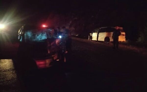 На трассе Бишкек — Ош столкнулись минивены Honda Odissey и Toyota Estima, погибли два человека - Sputnik Кыргызстан