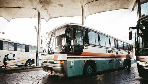 Автовокзалдын токтоочу жайдагы автобустар. Архив - Sputnik Кыргызстан