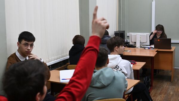 Московские колледжи вернулись к очному обучению с 22 января - Sputnik Кыргызстан