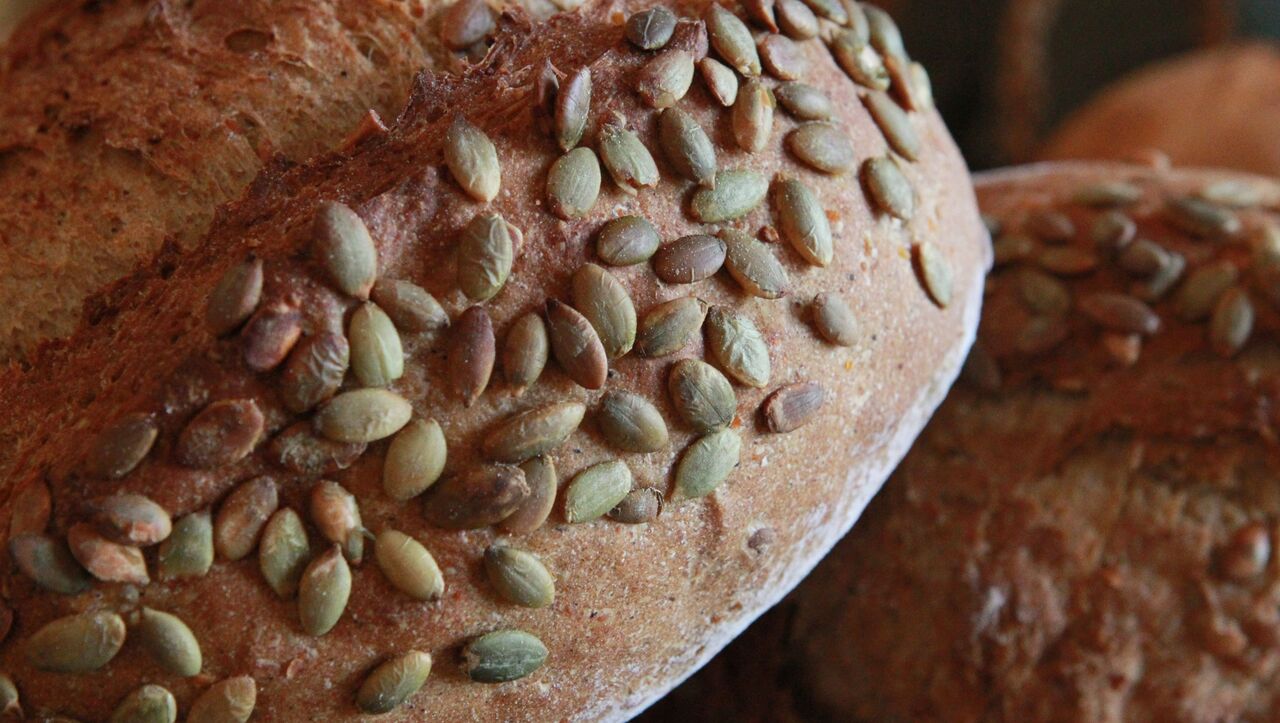 Бес қара кемпірді сиқты Жартылай тоқылған юбкалар