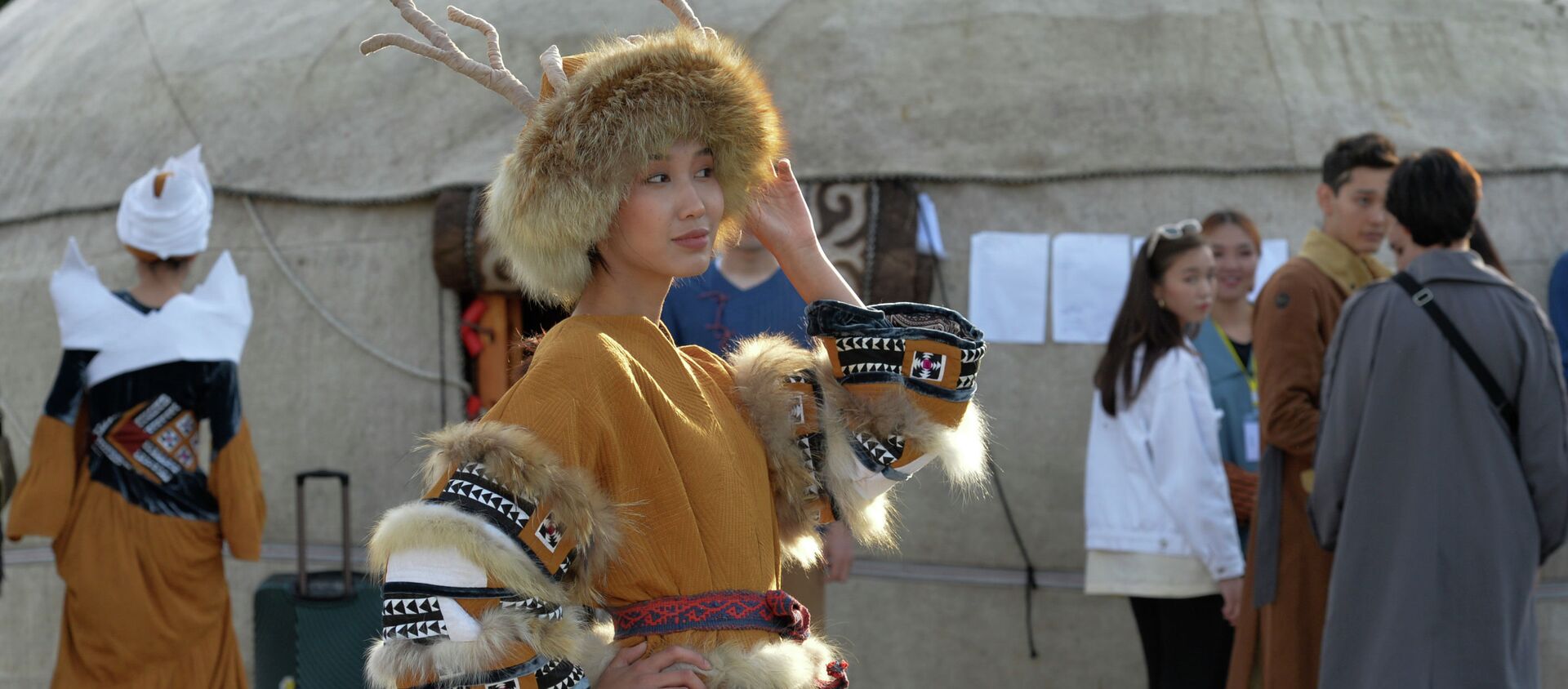 Всемирный фестиваль моды кочевников в Чолпон-Ате - Sputnik Кыргызстан, 1920, 21.07.2021