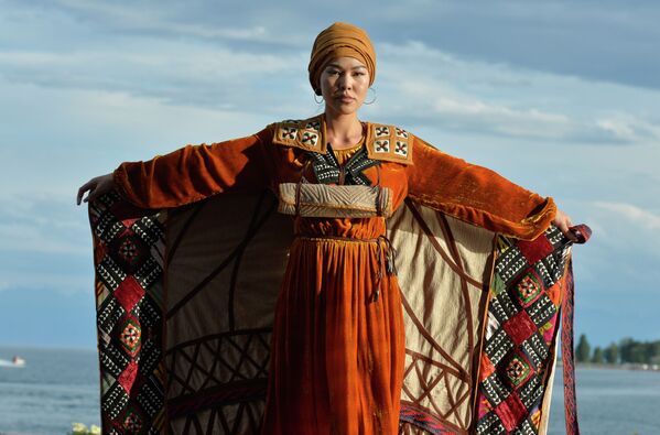 Всемирный фестиваль моды кочевников в Чолпон-Ате - Sputnik Кыргызстан