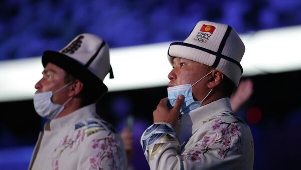 Делегация Кыргызстана во время церемонии открытия Олимпийских игр в Токио - Sputnik Кыргызстан
