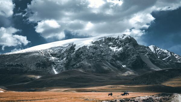 Горы в Кыргызстане - Sputnik Кыргызстан