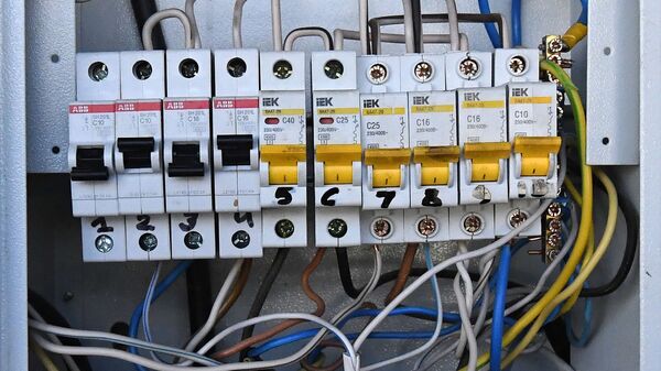 Автоматические выключатели электроэнергии. Архивное фото - Sputnik Кыргызстан