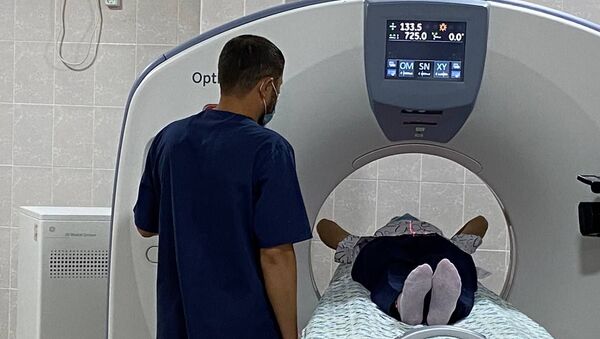 Компьютерный томограф (КТ) Optima CT520 16sl в инфекционной больнице в Бишкеке - Sputnik Кыргызстан