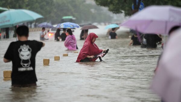 Последствия наводнений в Чжэнчжоу, Китай - Sputnik Кыргызстан