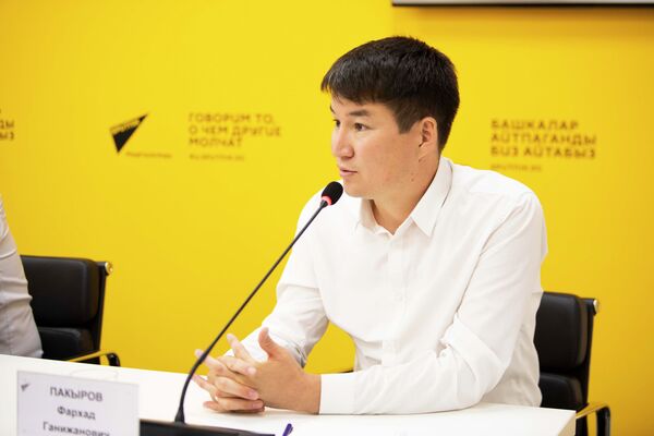 Исполнительный директор бизнес-ассоциации ЖИА Фархад Пакыров - Sputnik Кыргызстан