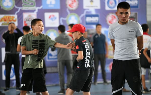 Чемпионат мира по пяти видам боевых искусств Единство-2021 в Чолпон-Ате - Sputnik Кыргызстан