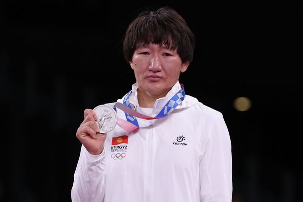 Айсулуу Тыныбекова завоевала серебряную медаль - Sputnik Кыргызстан