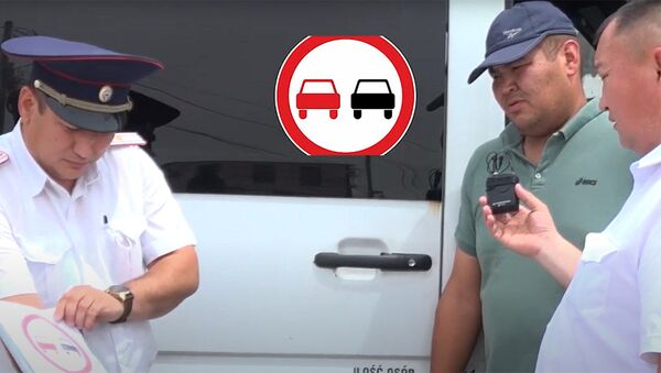 Страшно за пассажиров — маршруточников Бишкека проверили на знание ПДД. Видео - Sputnik Кыргызстан