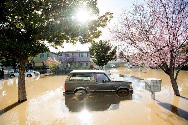 Наводнение в Калифорнии  - Sputnik Кыргызстан