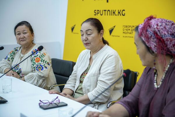 О том, какие мероприятия запланированы в рамках фестивалей, рассказали участники брифинга в пресс-центре Sputnik - Sputnik Кыргызстан