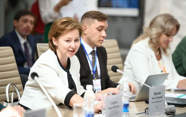 Накануне Ярилова сообщила, что 13-14 августа в ходе Дней России в Кыргызстане стороны обсудят вопросы взаимодействия в библиотечной, музейной отраслях, в сфере образования и киноиндустрии. - Sputnik Кыргызстан