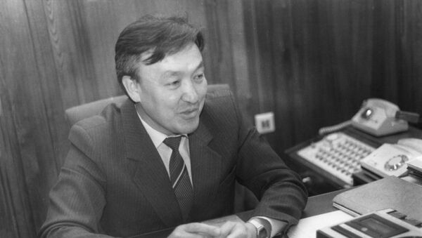 Первый секретарь комсомола Ошского облисполкома Насирдин Исанов. Ош. 1976 г. - Sputnik Кыргызстан