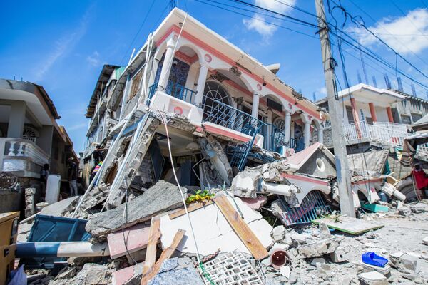 Последствия мощного землетрясения на Гаити  - Sputnik Кыргызстан