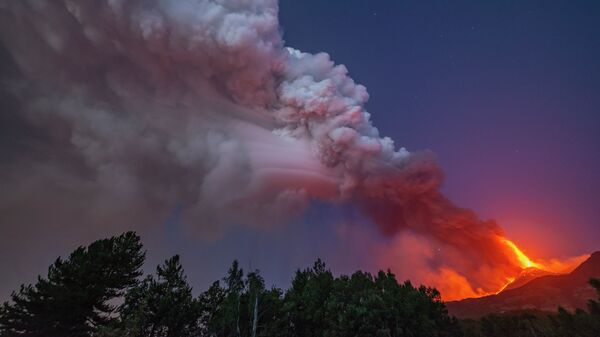 Извержение вулкана Этна. Архивное фото - Sputnik Кыргызстан