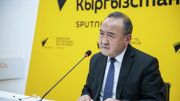 Замминистра здравоохранения и социального развития КР Жалалидин Рахматуллаев - Sputnik Кыргызстан