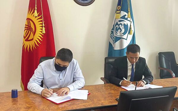 Мэрия Бишкека подписала меморандум о поставке большеместных автобусов турецкого производства - Sputnik Кыргызстан