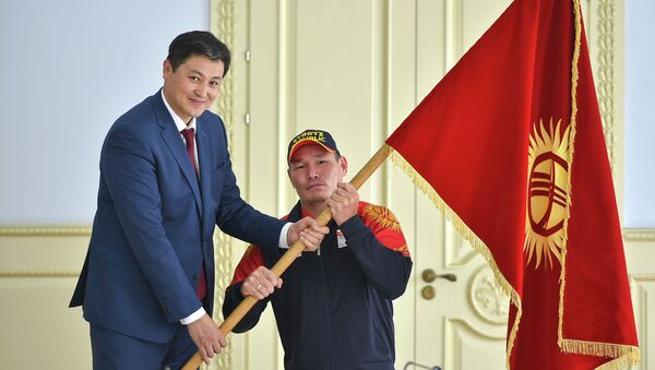 Председатель кабинета министров Улукбек Марипов принял команду паралимпийской сборной КР - Sputnik Кыргызстан