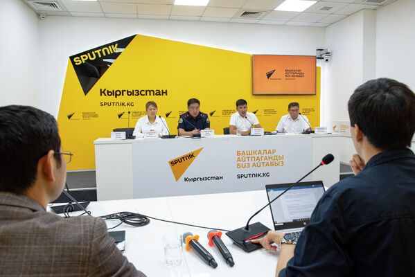 Брифинг Рост ДТП из-за водителей-недоучек — о качестве образования в автошколах - Sputnik Кыргызстан
