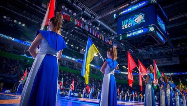 Чемпионате мира по борьбе среди молодежи в Уфе - Sputnik Кыргызстан