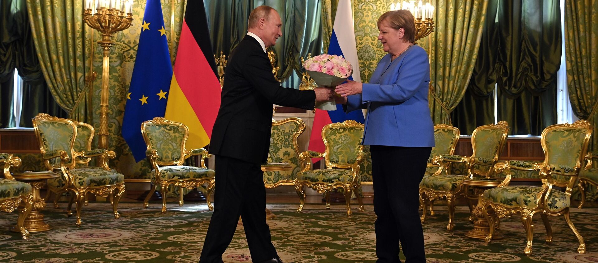 Встреча президента РФ В. Путина с канцлером Германии А. Меркель - Sputnik Кыргызстан, 1920, 20.08.2021