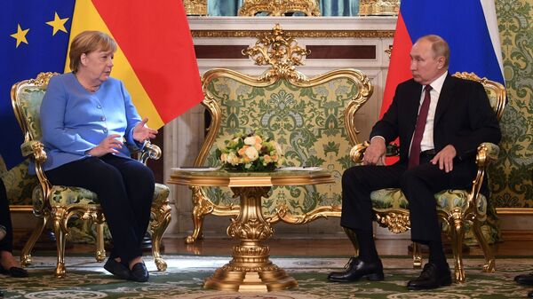 Встреча президента РФ В. Путина с канцлером Германии А. Меркель - Sputnik Кыргызстан