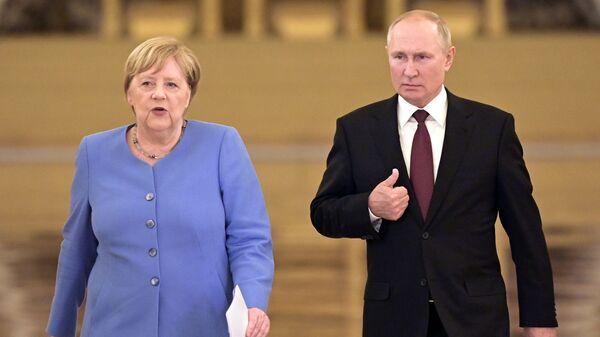 Встреча президента РФ В. Путина с канцлером Германии А. Меркель - Sputnik Кыргызстан