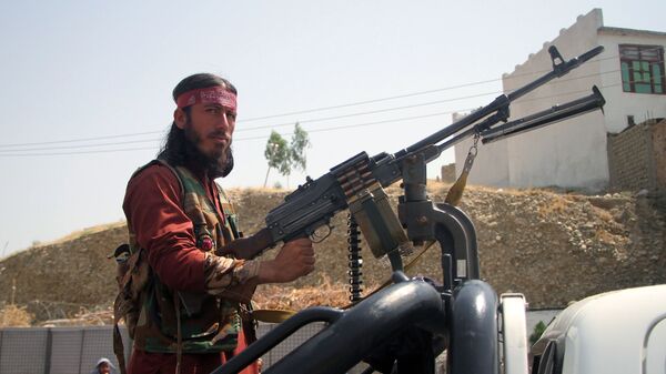 Член Талибана на одной из улиц Кабула. Архивное фото - Sputnik Кыргызстан