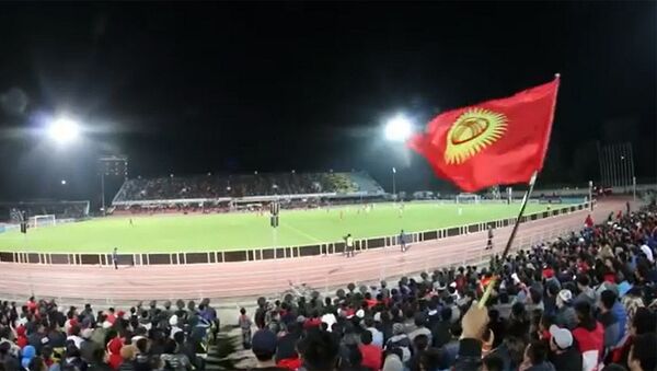 Фанатов ждут на стадионе — проморолик к осеннему большому футболу в Бишкеке - Sputnik Кыргызстан