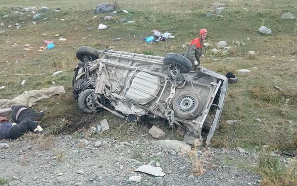 В результате ДТП в Суусамырской долине погибли 9 человек - Sputnik Кыргызстан