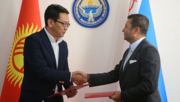 Подписание меморандума по реализации строительства мусороперерабатывающего завода в Оше - Sputnik Кыргызстан