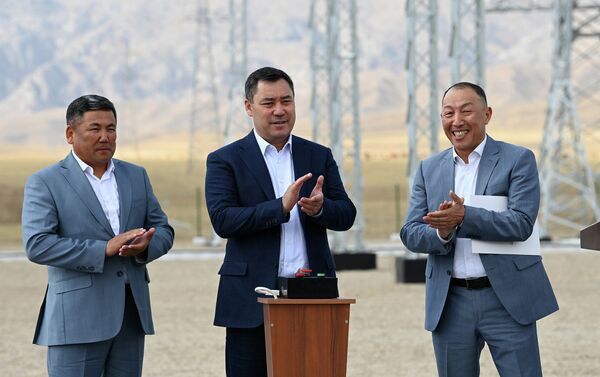 Отмечается, что завершено строительство новой воздушной линии электропередачи (51 километр) Раззаков-Арка, новой подстанции Раззаков и реконструкции подстанции Арка - Sputnik Кыргызстан