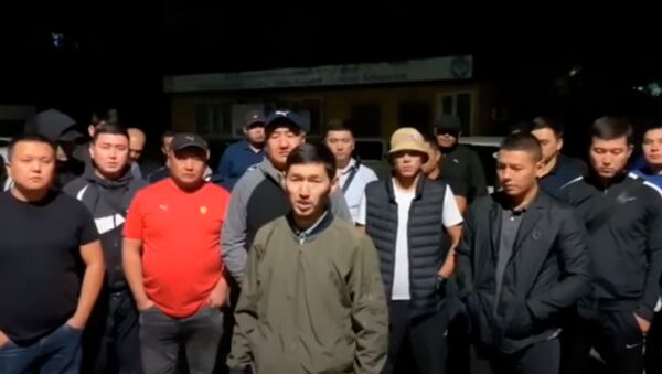 Друзья убитого в Бишкеке водителя рассказали подробности трагедии — видео - Sputnik Кыргызстан