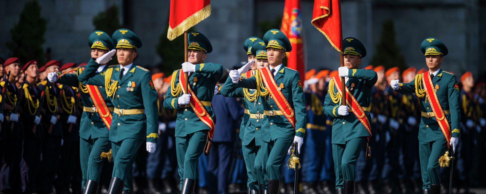 Военнослужащие Национальной Гвардии на площади Ала-Тоо в Бишкеке. Архивное фото - Sputnik Кыргызстан, 1920, 17.04.2024