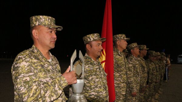 Церемония встречи военнослужащих Кыргызстана принимавших участие в АрМИ-2021 - Sputnik Кыргызстан