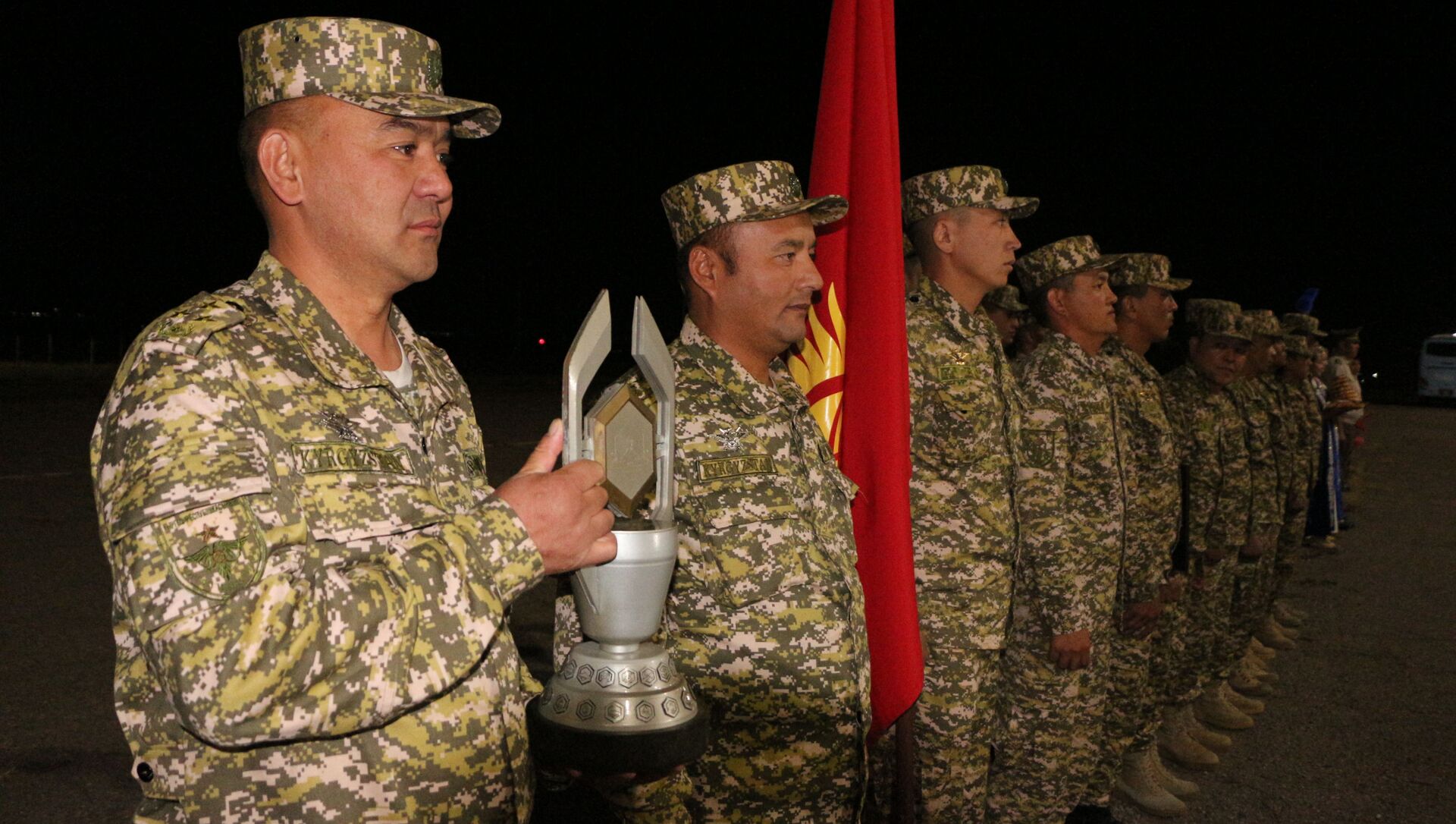 Церемония встречи военнослужащих Кыргызстана принимавших участие в АрМИ-2021 - Sputnik Кыргызстан, 1920, 07.09.2021