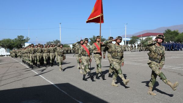 Военнослужащие на церемонии открытия учений Коллективных сил быстрого развертывания Центральноазиатского региона коллективной безопасности ОДКБ Рубеж-2021 на базе учебного центра Эдельвейс - Sputnik Кыргызстан