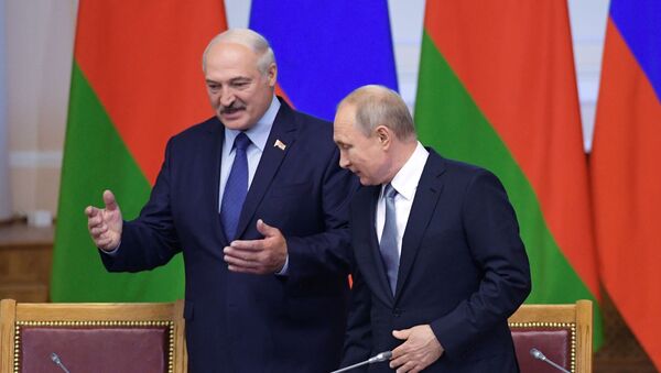 Президент РФ Владимир Путин и президент Белоруссии Александр Лукашенко. Архивное фото - Sputnik Кыргызстан