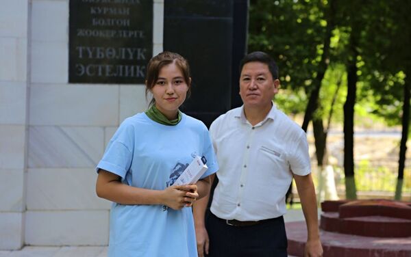 Жеңүүчүлөргө жана активдүү катышуучуларга баалуу белектер тапшырылды - Sputnik Кыргызстан