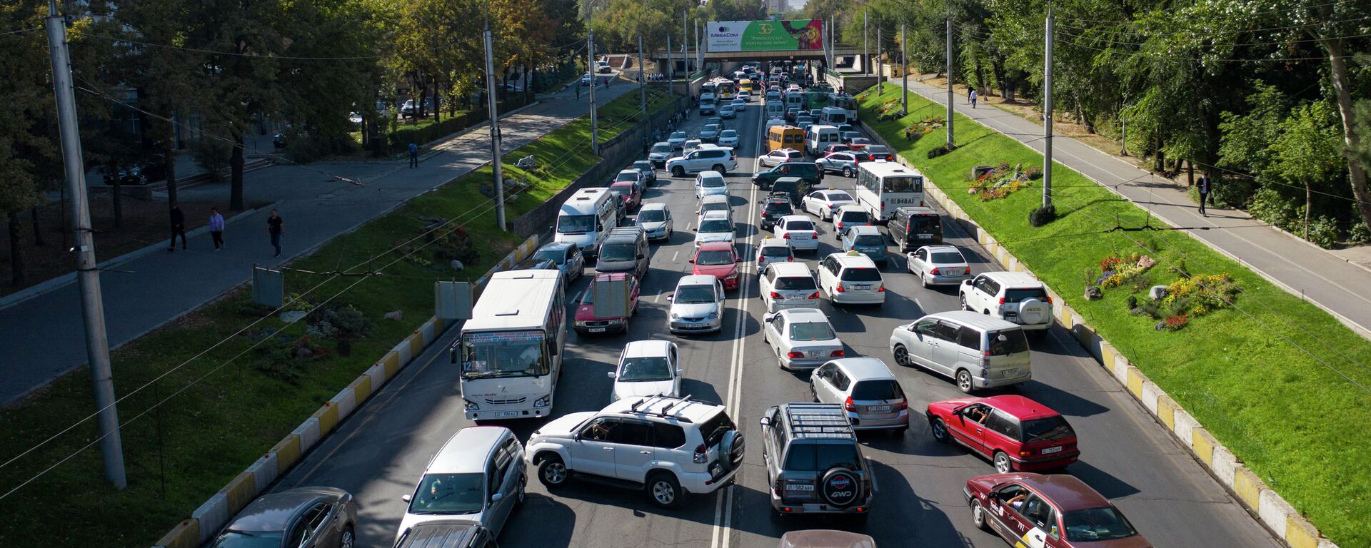 Бишкектеги автотыгын. Архив - Sputnik Кыргызстан, 1920, 29.08.2025