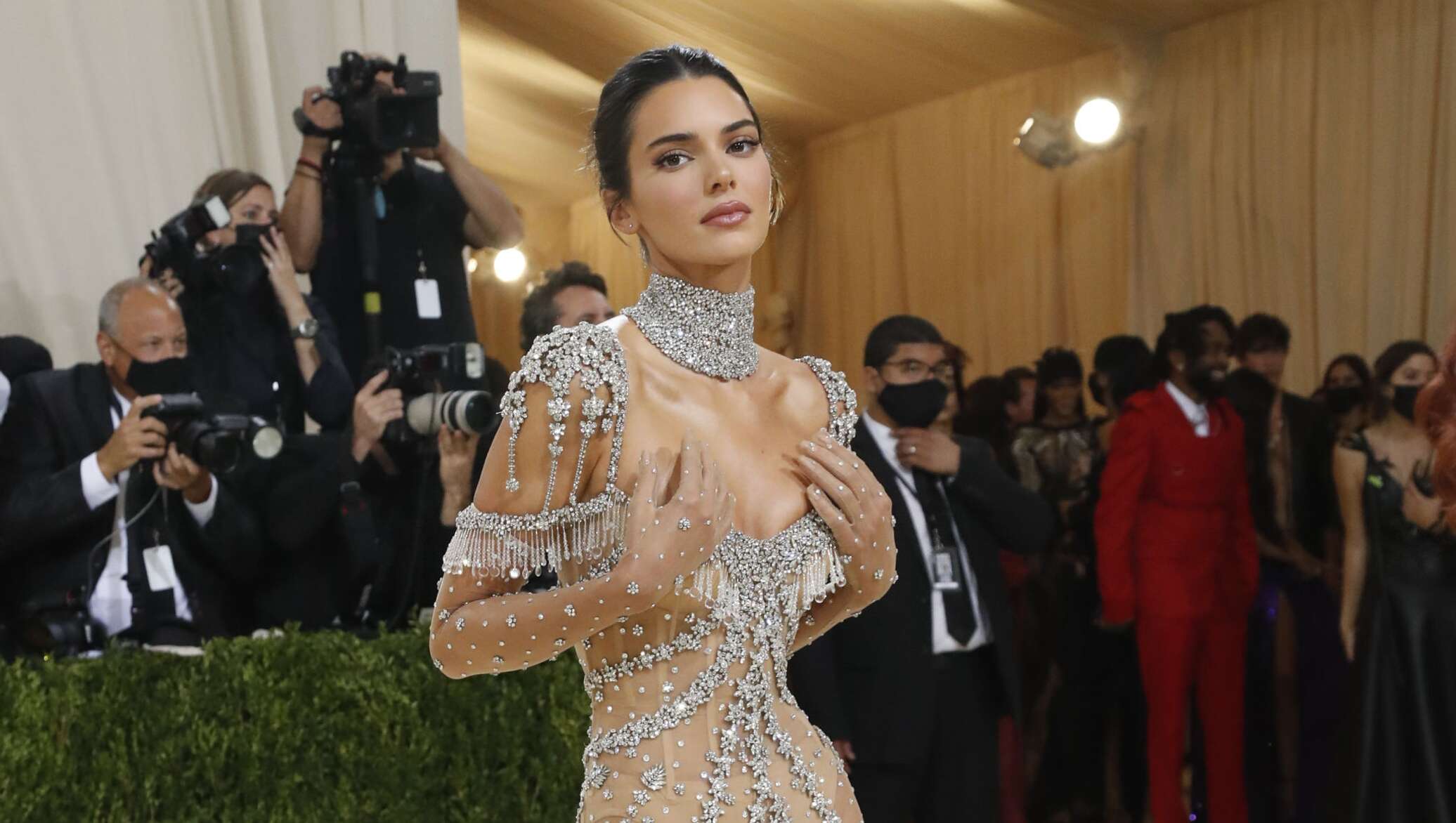 Kendall jenner met gala 2024