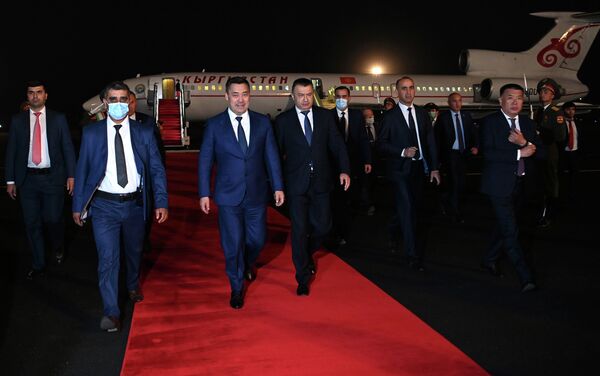 Президент Садыр Жапаров прибыл с рабочим визитом в Душанбе - Sputnik Кыргызстан