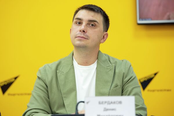 Директор центра социально-политических исследований Эльчи, политолог Денис Бердаков - Sputnik Кыргызстан