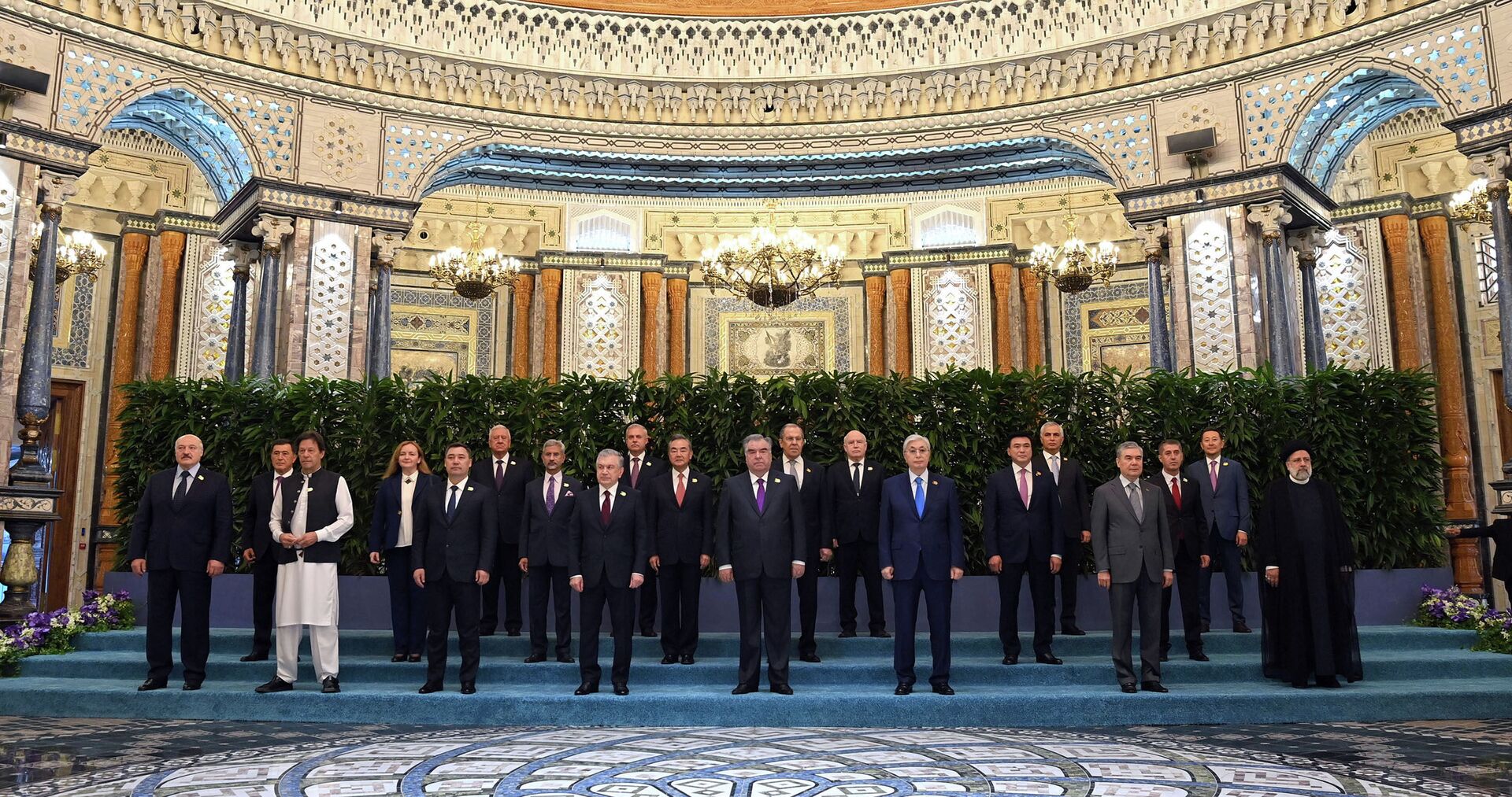 Жапаров и руководители других стран прибыли на саммит ШОС — фото - Sputnik Кыргызстан, 1920, 17.09.2021