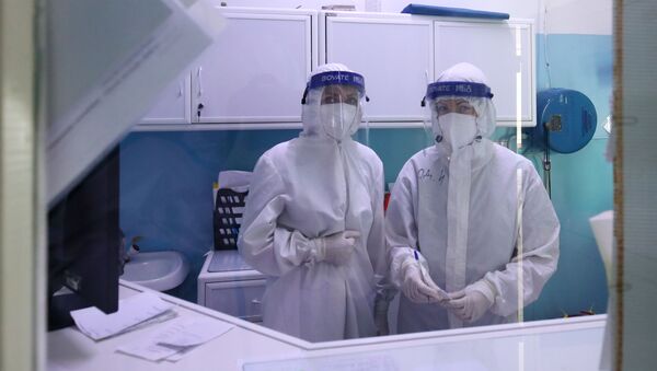 Медицинские работники в палате больницы. Архивное фото - Sputnik Кыргызстан