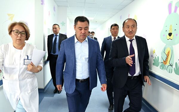Главу государства информировали о новом отделении, строительство которого и обеспечение всем необходимым оборудованием, включая проектно-сметную документацию, закупку мебели и инвентаря, профинансировало общественное объединение Ас-Сафа - Sputnik Кыргызстан