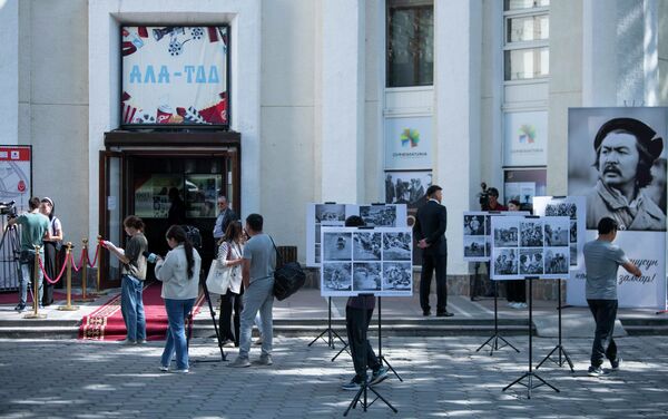  Бишкек шаарында жаш киночулардын Үмүт эл аралык XIX кинофоруму башталды - Sputnik Кыргызстан