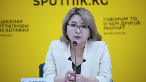 Начальник Бишкекского городского управления содействия занятости Министерства здравоохранения и социального развития Дина Анарбаева - Sputnik Кыргызстан